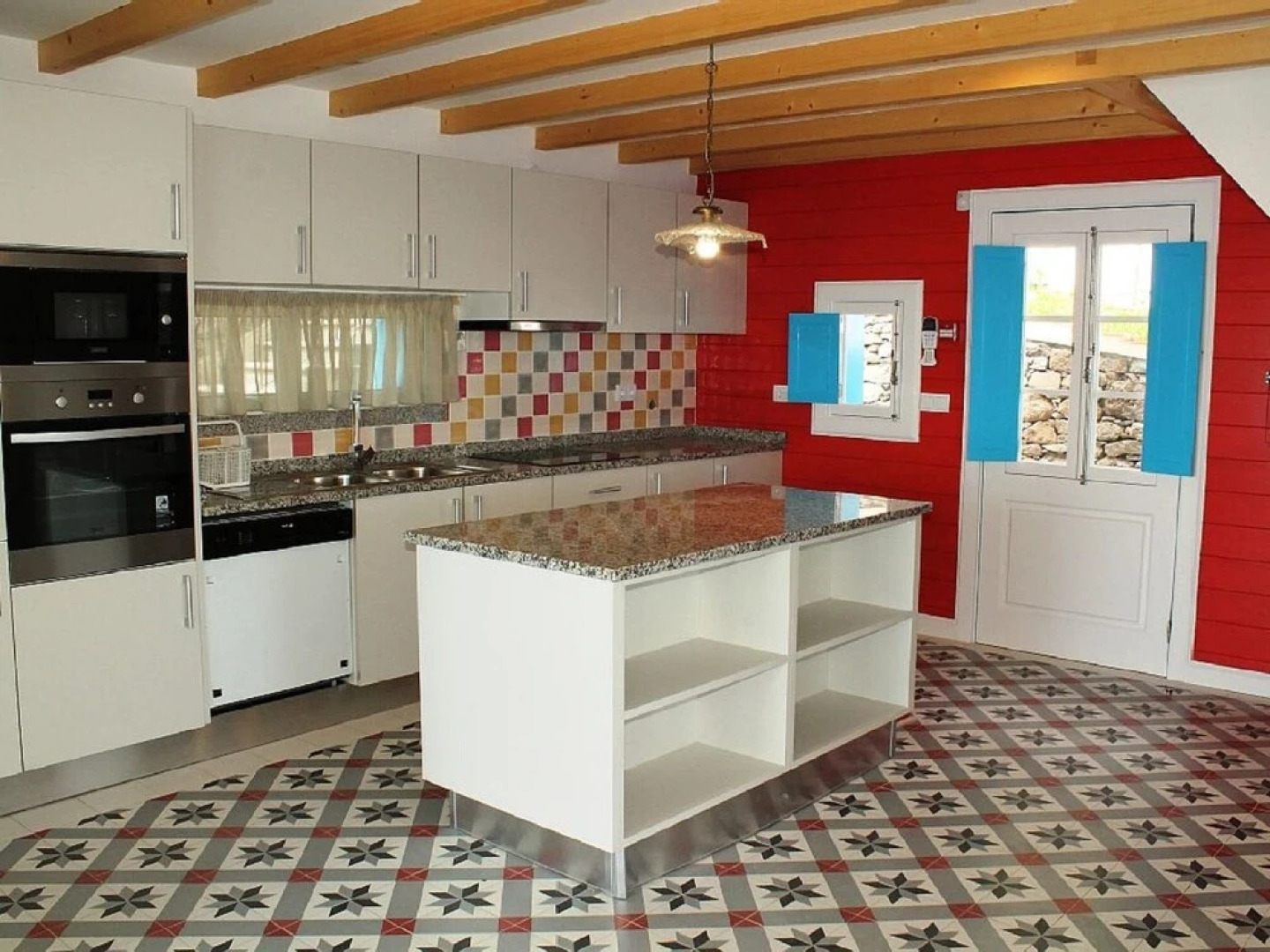 Casa das Bandeiras by ETC Madeira