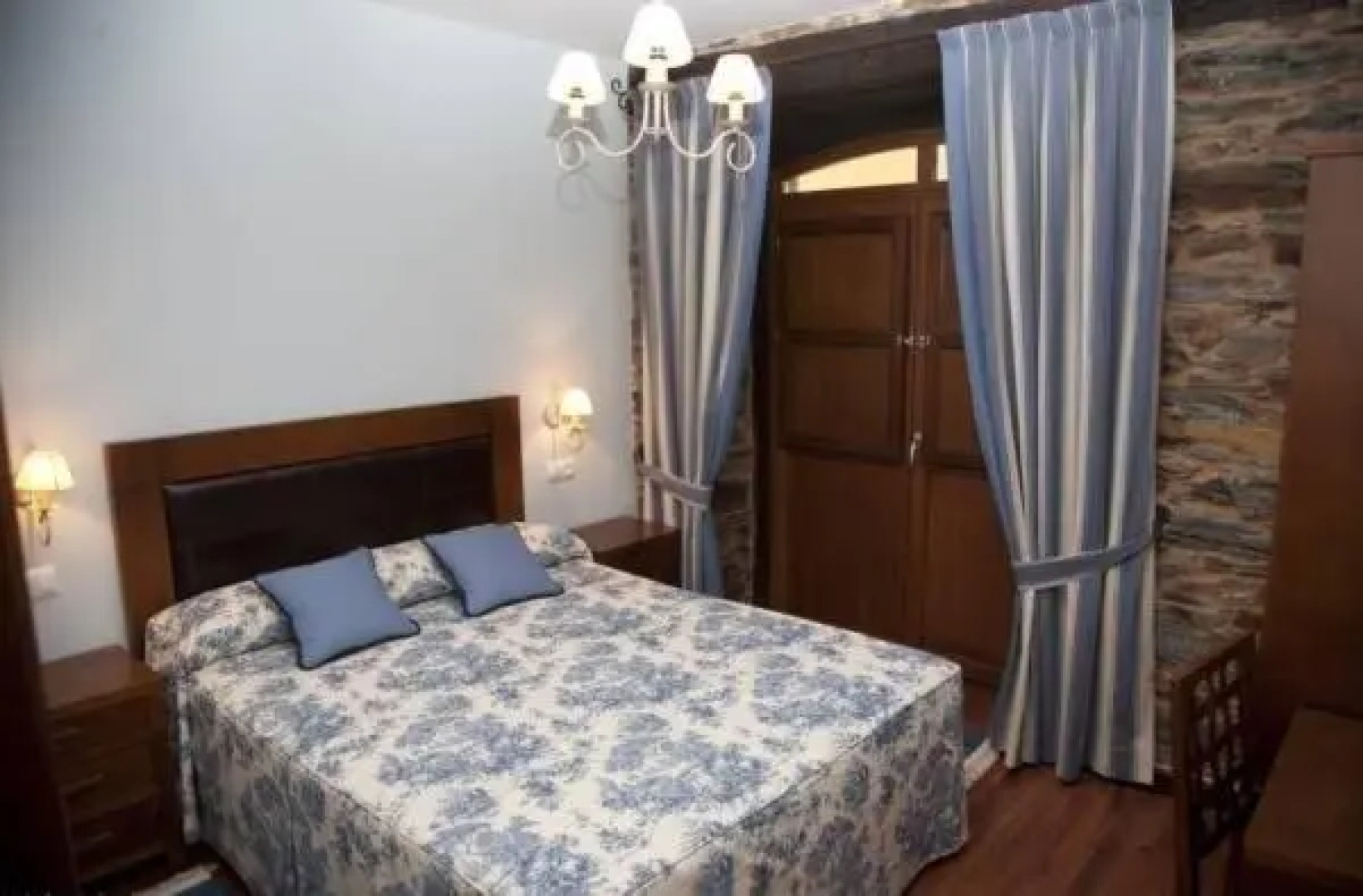 Apartamentos Turisticos A Estacion