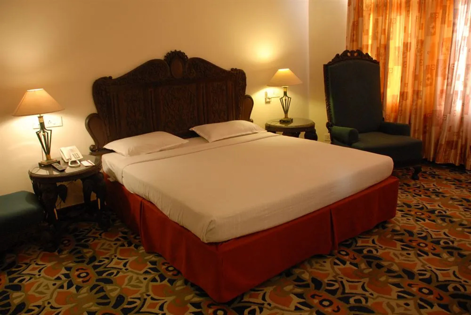 Cama Hotel