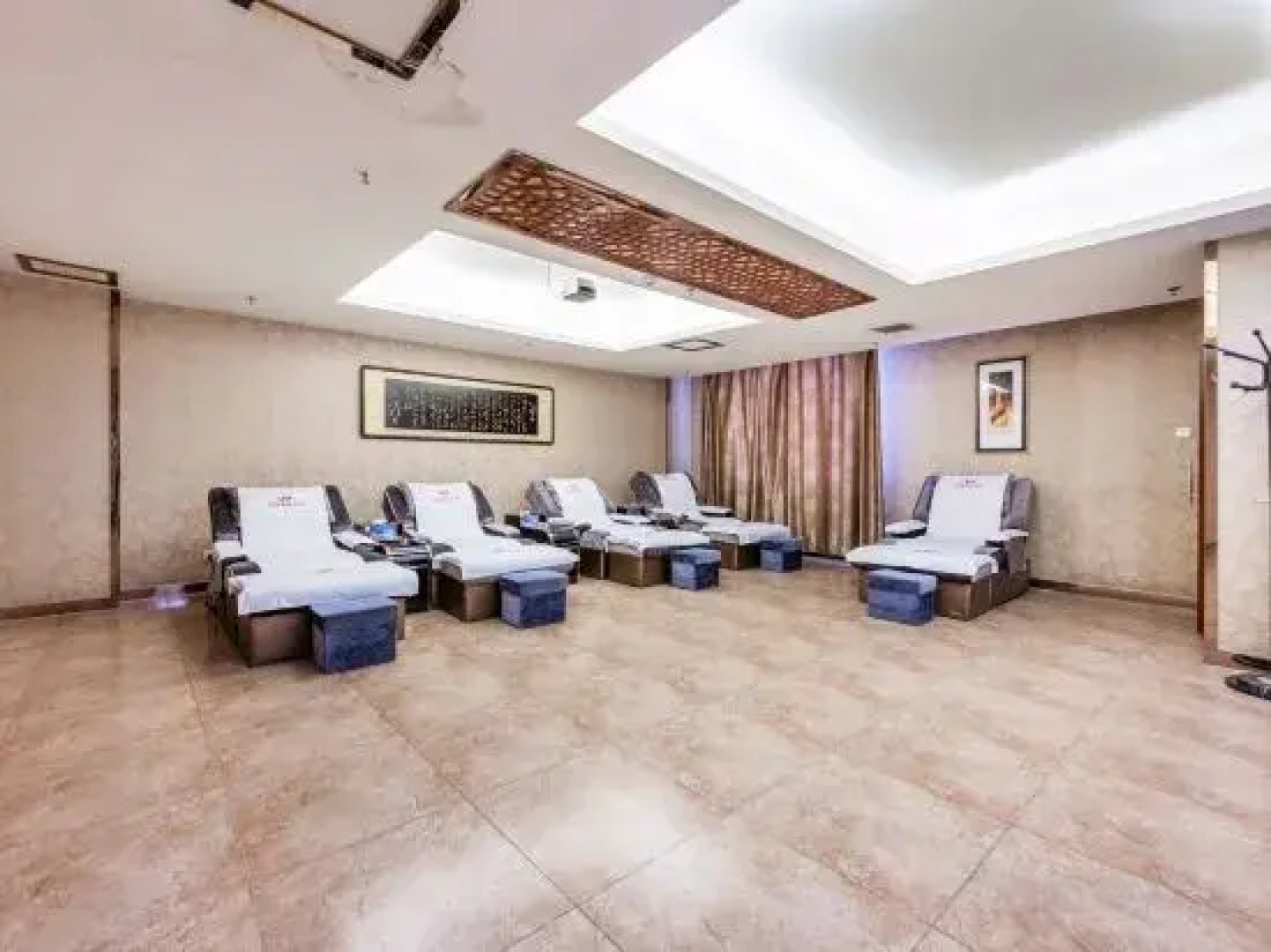 Huayu International Hotel