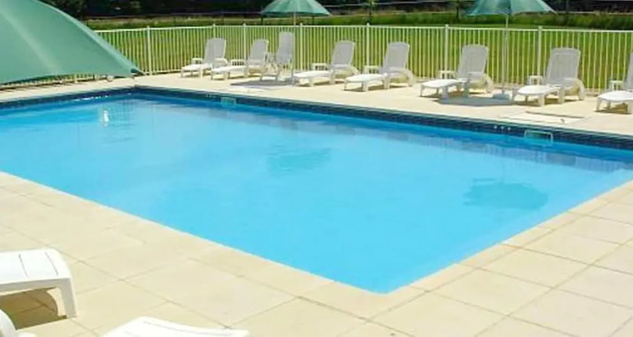 House With 5 Bedrooms in Saint-vincent-la-châtre, With Pool Access, Fu