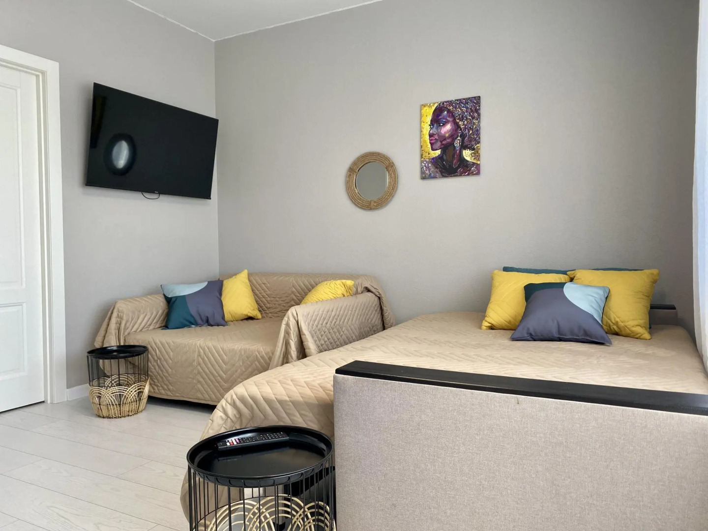 Compass (Компасс) на улице Сергея Джанбровского 5