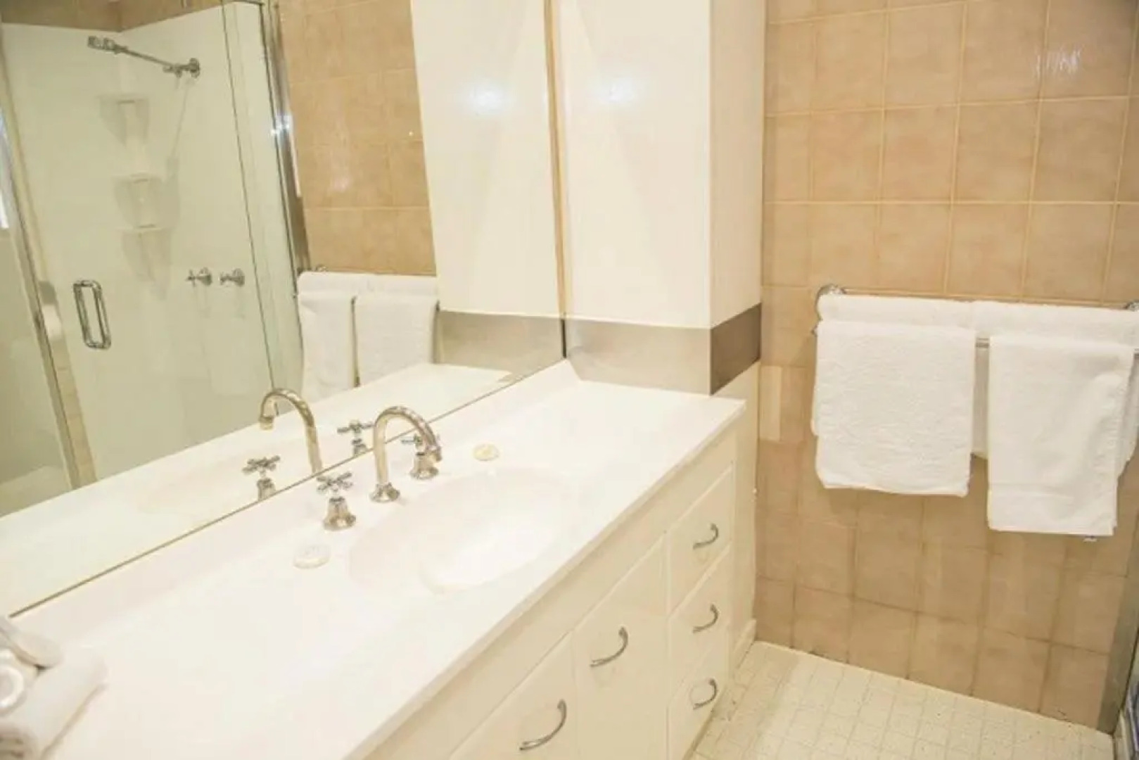 Garden City Motor Inn