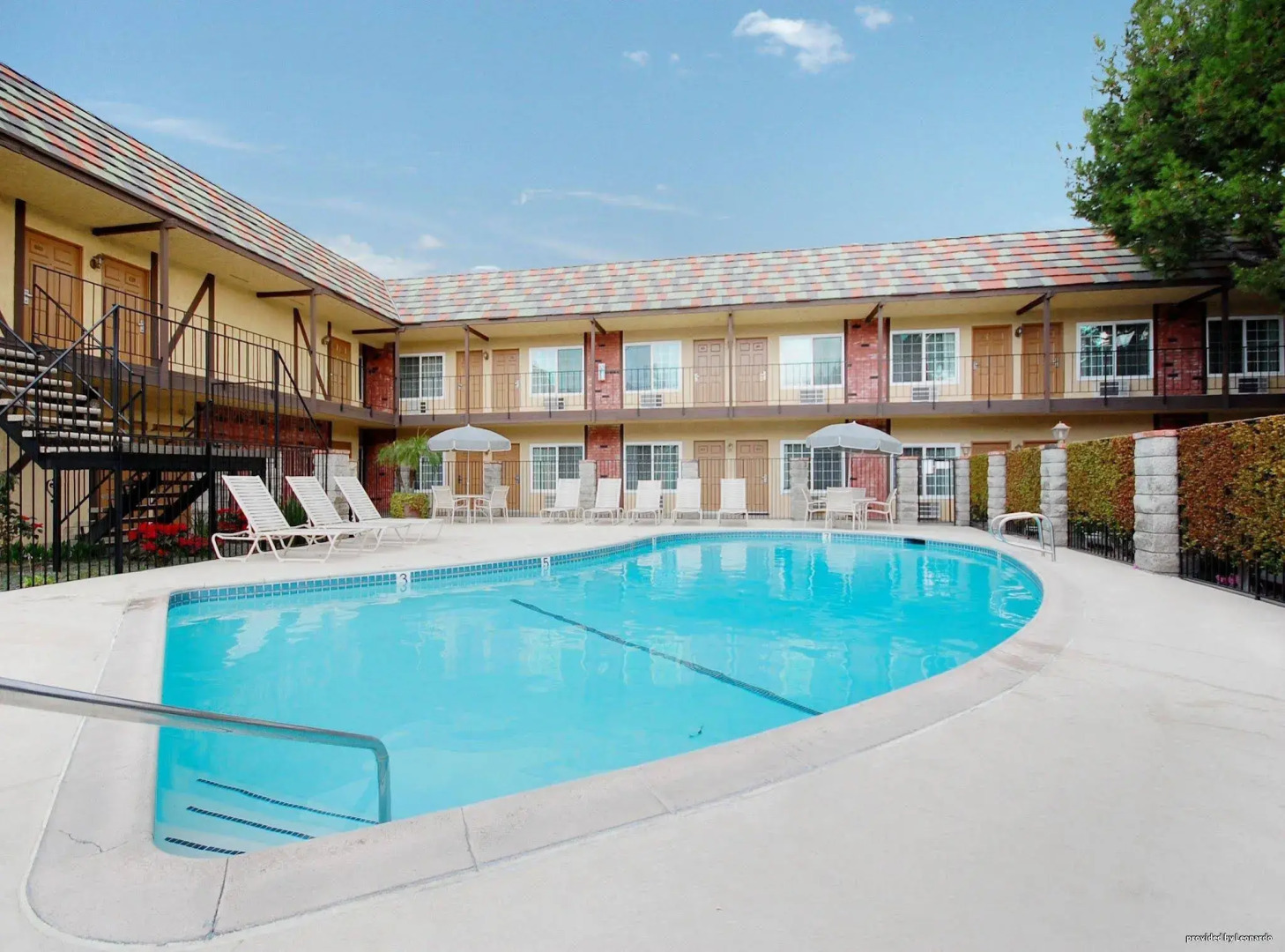 Studio 6 Corona, CA - West