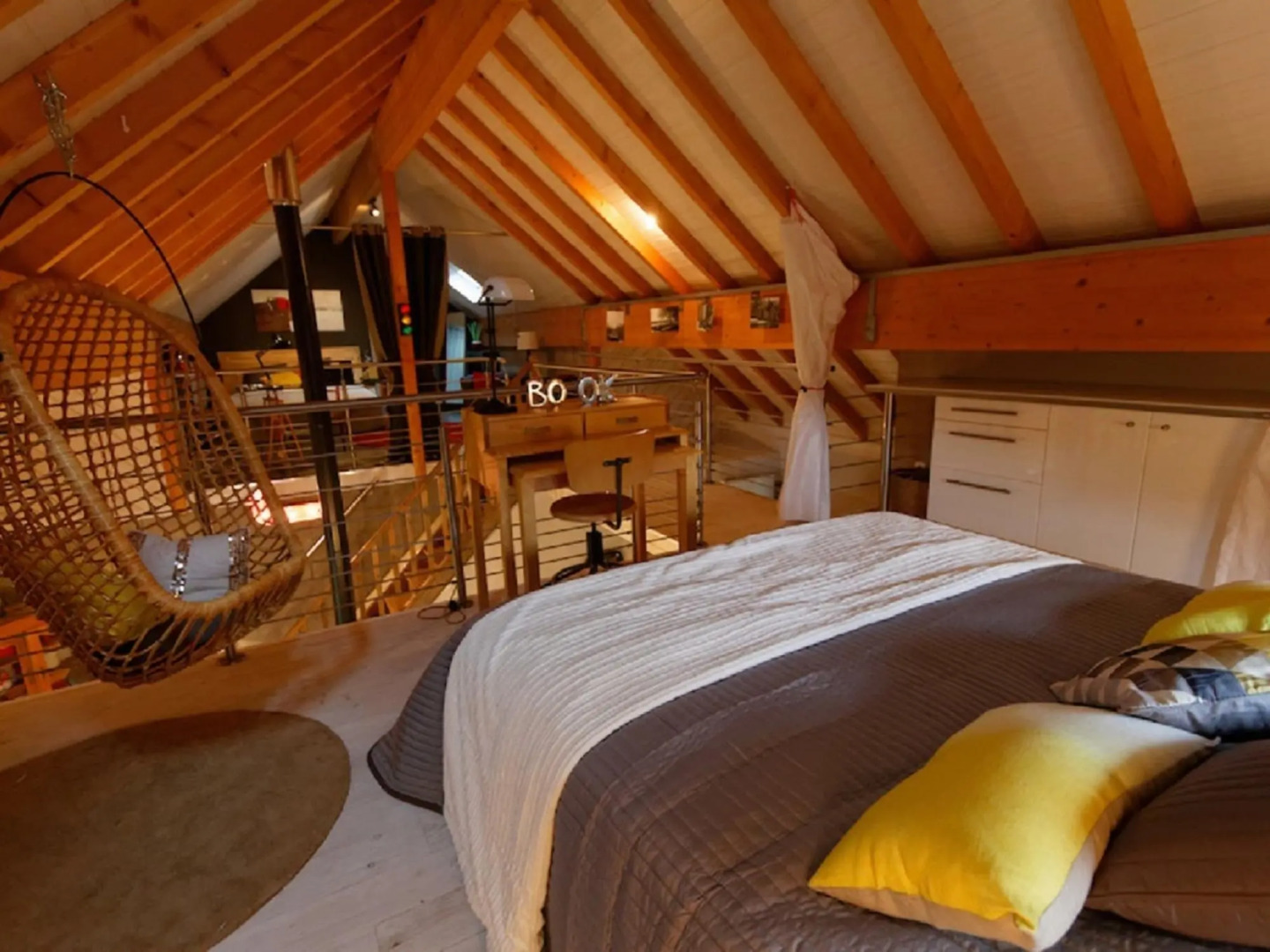 Quaint Holiday Home in Saint-Quirin with hot tub, nice view