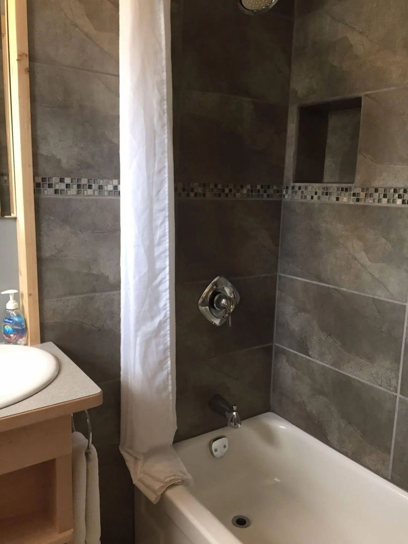Rossland Motel