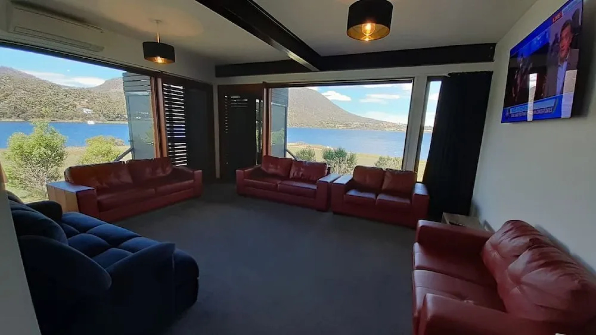 Hobart Waterfront Luxury Retreat
