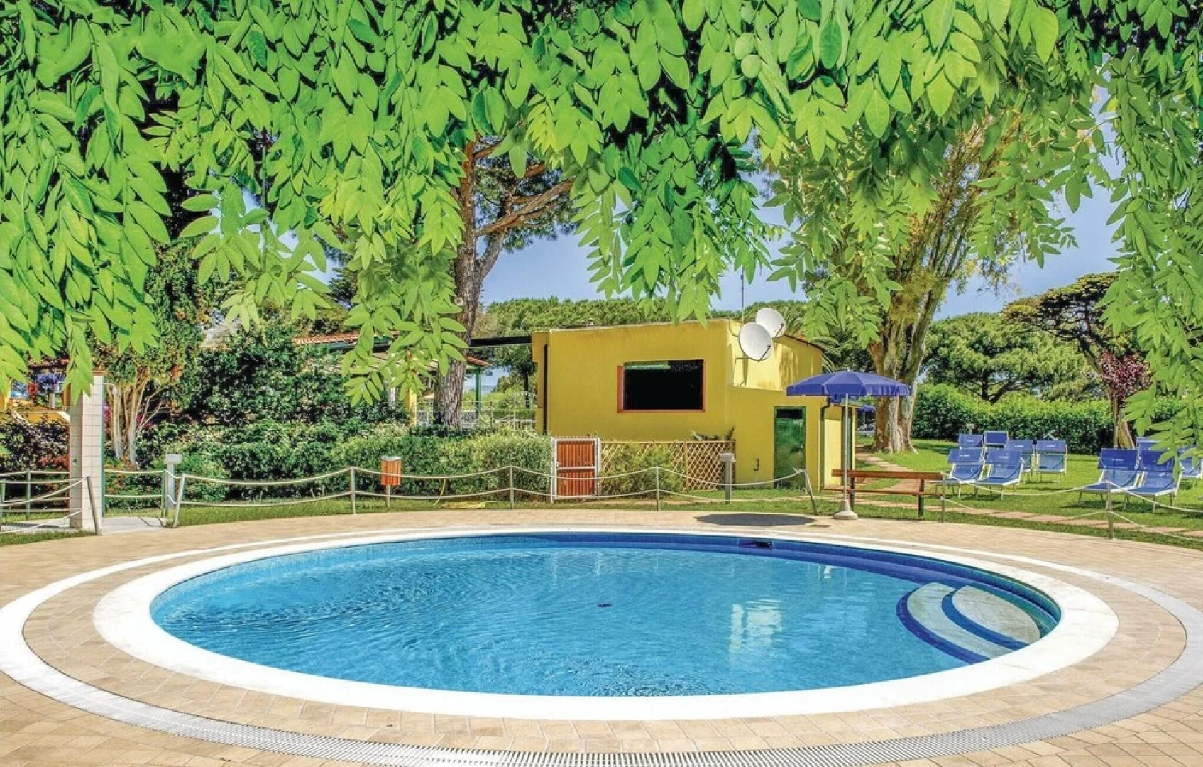 Beautiful Home in Baia Domizia S.aurunca With 2 Bedrooms and Outdoor Swimming Pool