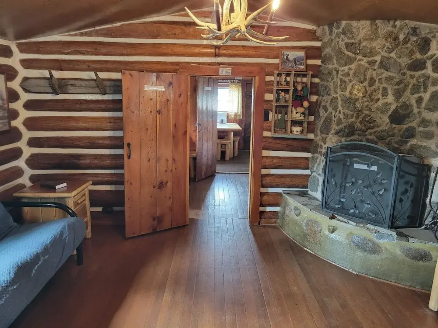 Chinook Cabins & RV Park