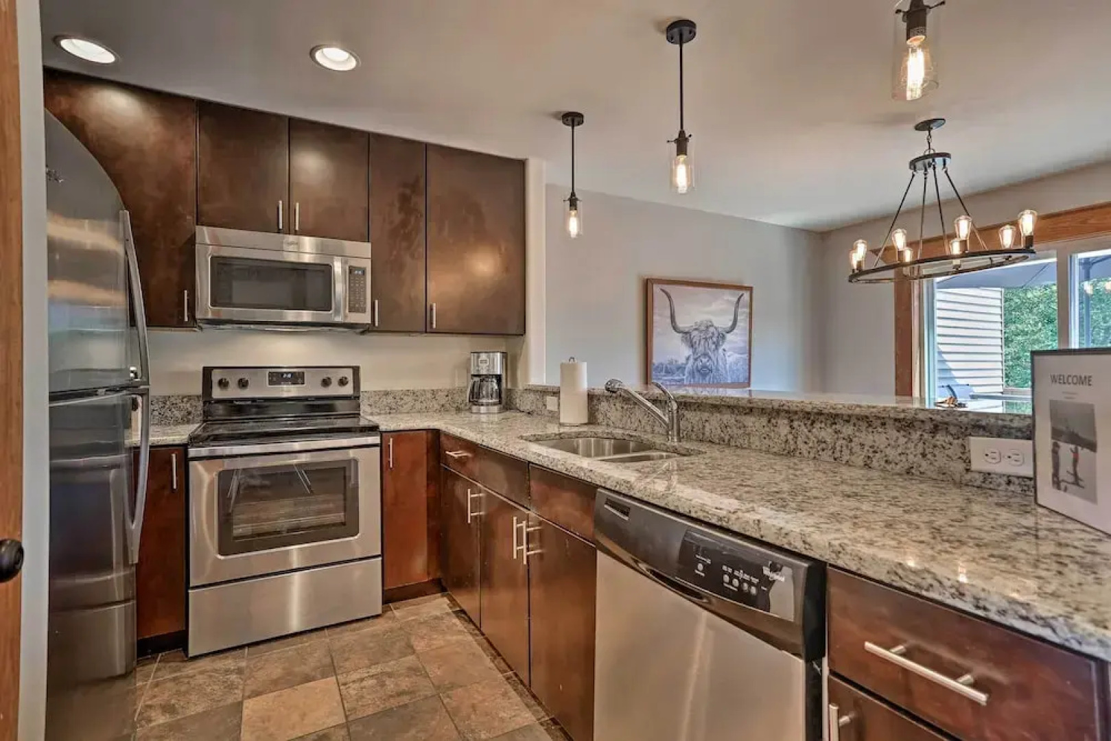 Retreat W/game Room & Deck, 1 Mi to Camelback