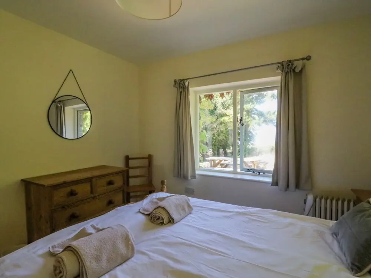 Fossil And The Cross Cottage, West Bexington