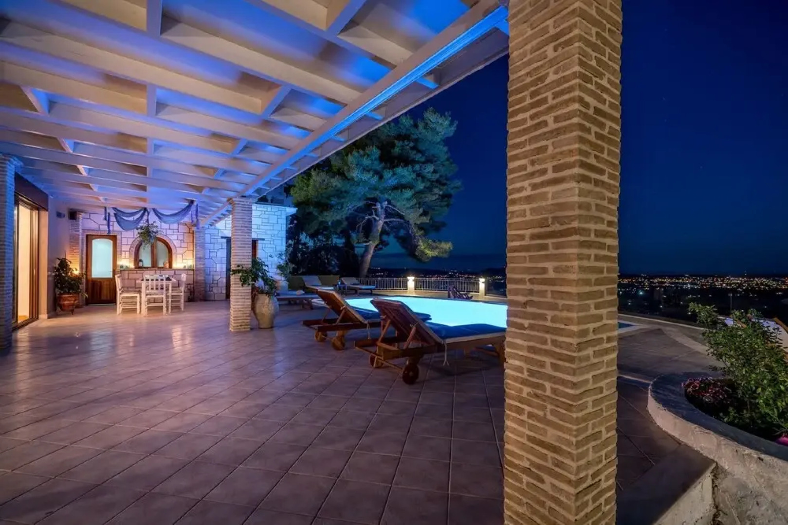 Castelli Luxury Villa