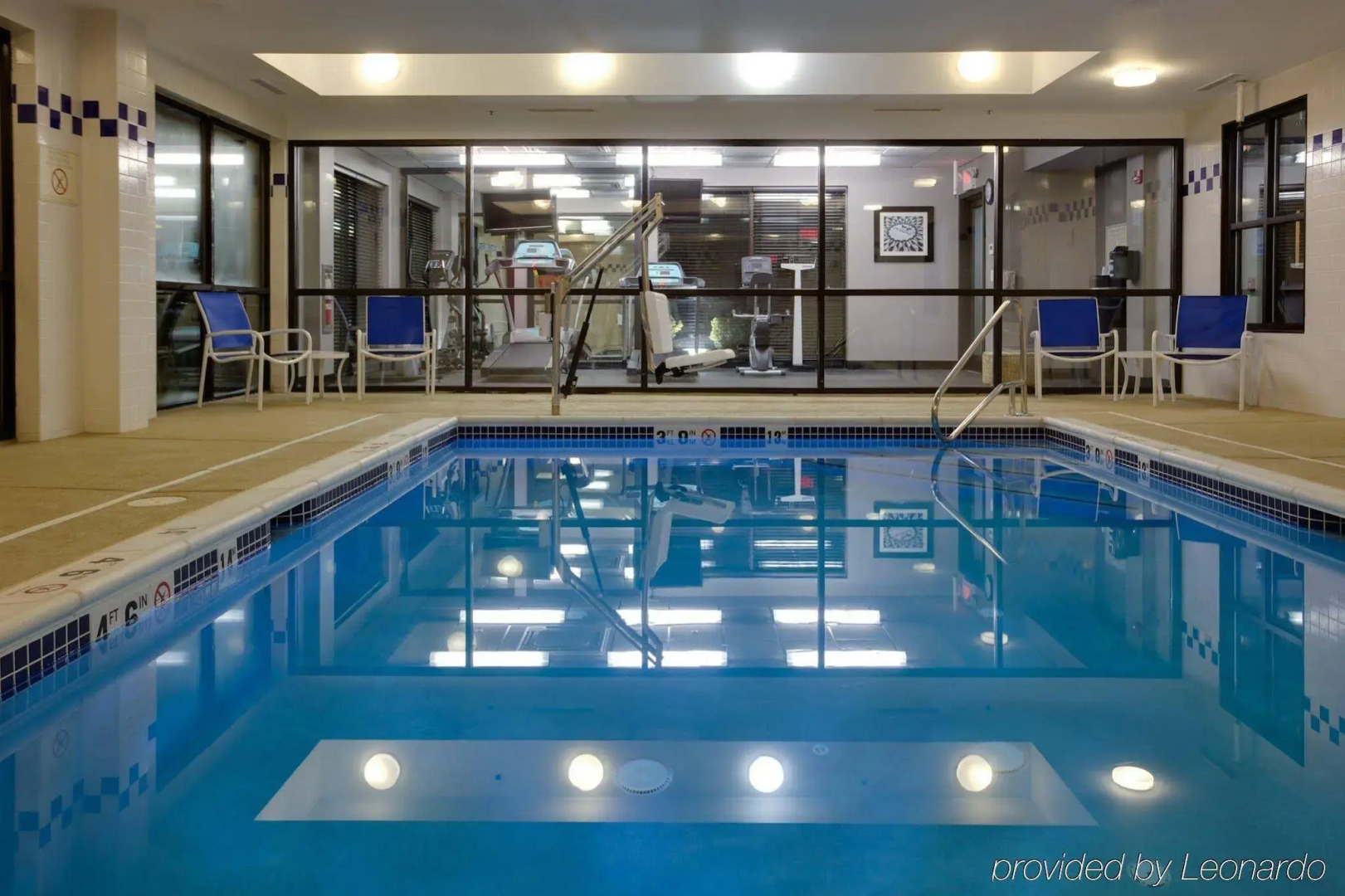 Holiday Inn Express Hotel & Suites Meadowlands Area by IHG