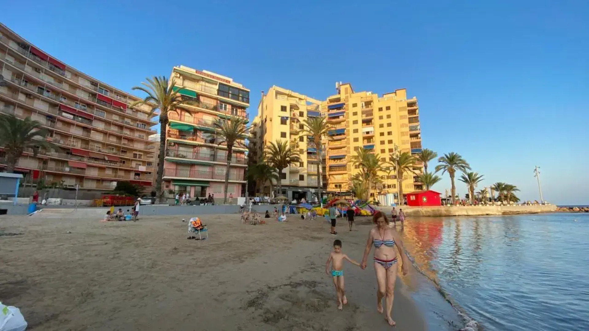 Mama Banana Relax House