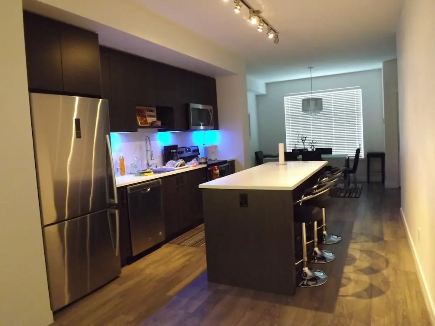 Welcome To Surrey Townhouse