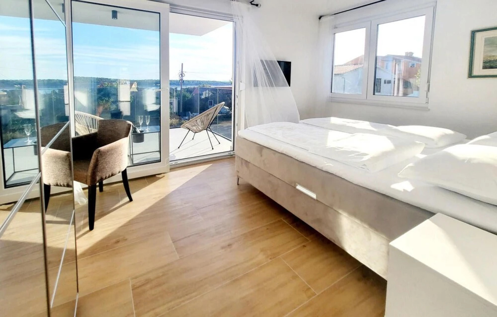 Amazing Home in Barbat na Rabu With 6 Bedrooms, Jacuzzi and Outdoor Swimming Pool