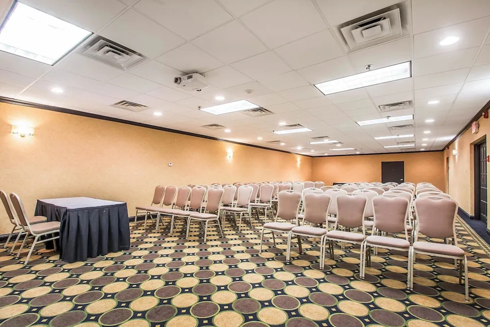 Clarion Inn Elmhurst - Oakbrook