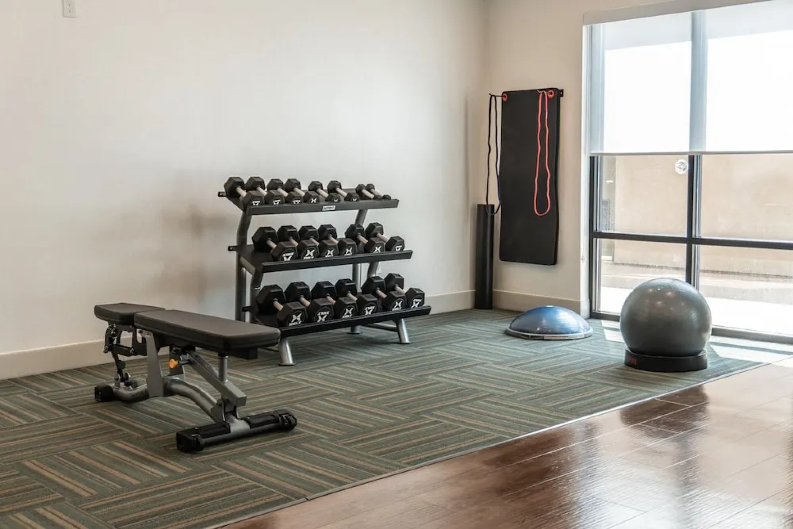 Holiday Inn Express and Suites Birmingham - Homewood, an IHG