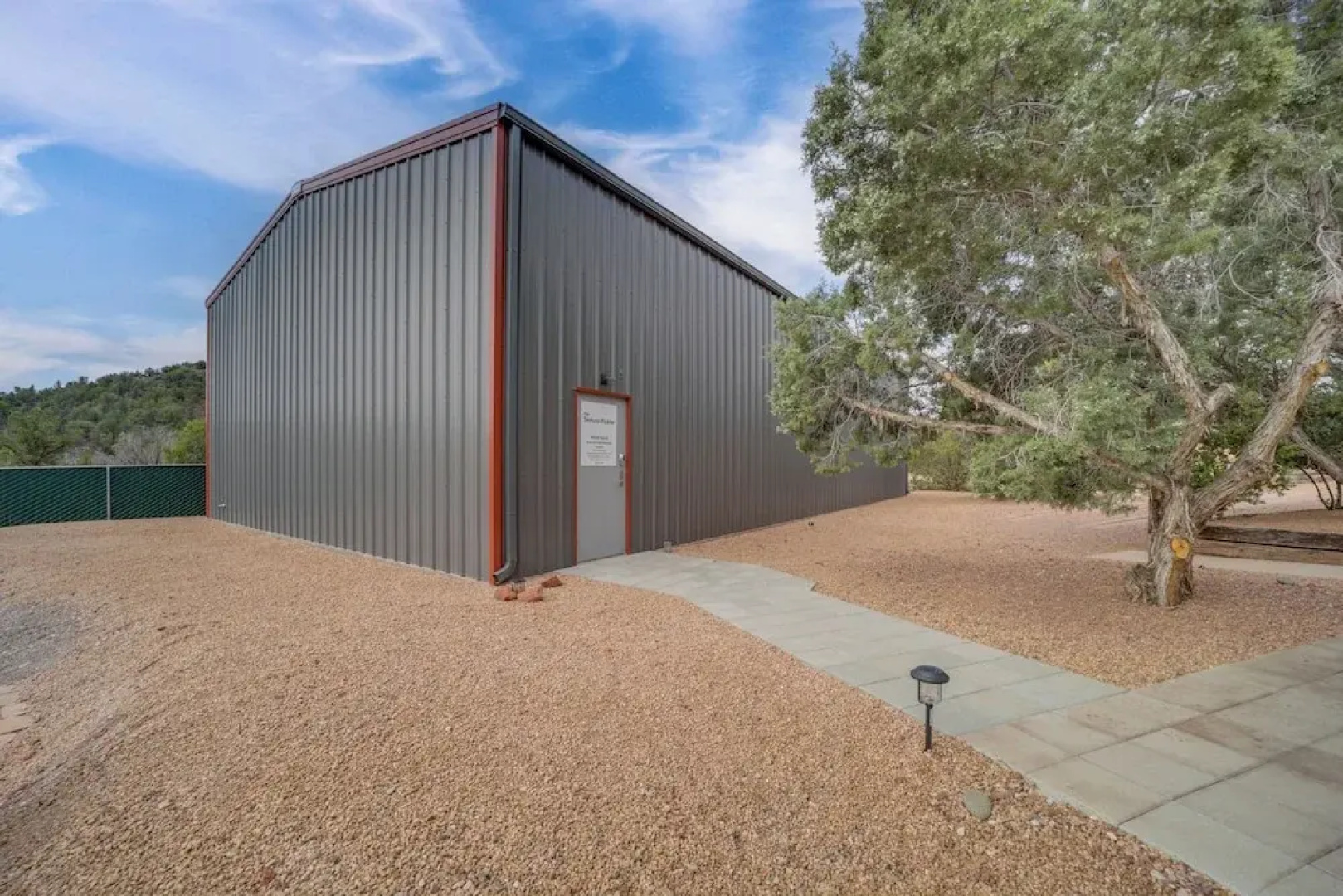 Deck & Indoor Pickleball Court: West Sedona Home!