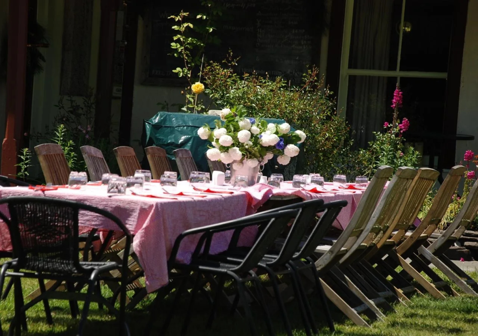 Tophouse & Cosyview Cottages