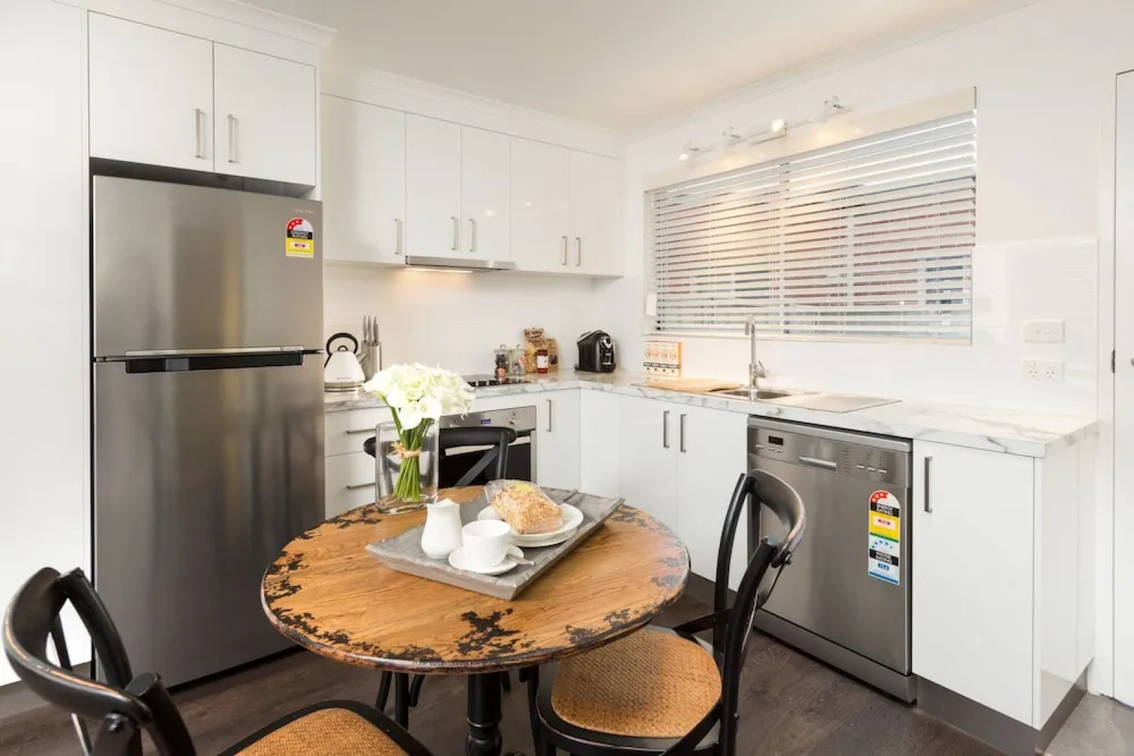 The Manhattan - Central & Sophisticated