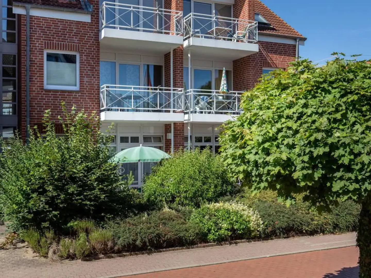 "residential Residence" Modern Retreat