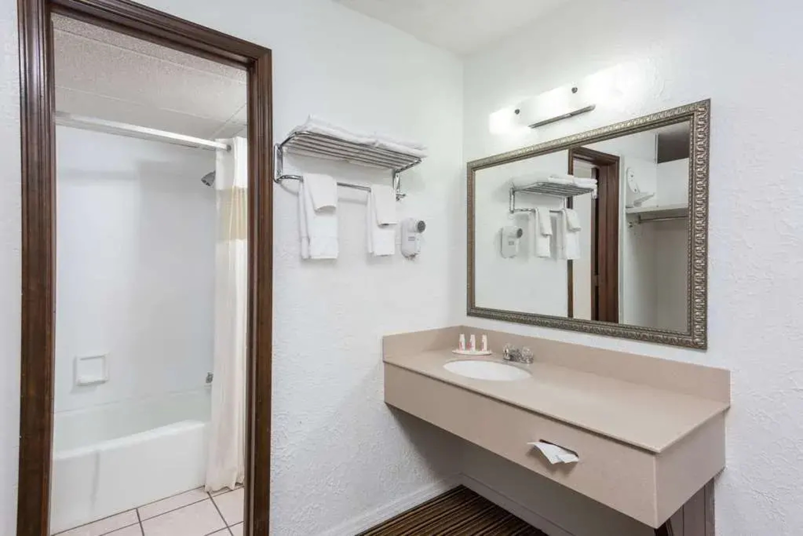 Ramada By Wyndham Mountain Home
