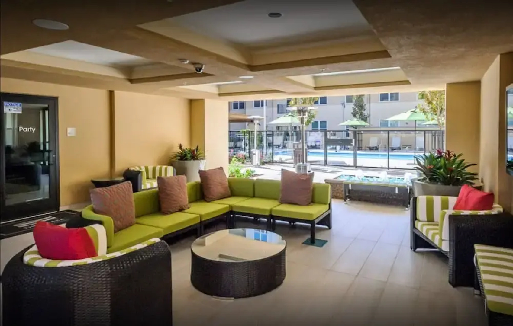 Global Luxury Suites Foster City