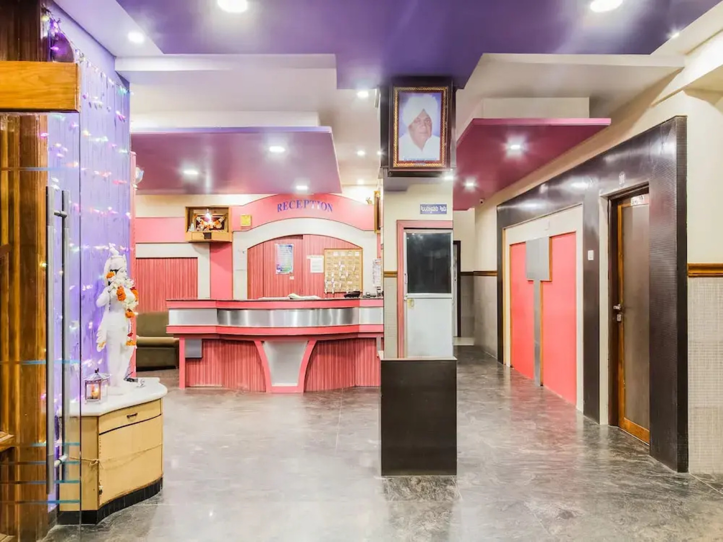 SPOT ON 60208 Hotel Ashoka Deluxe Lodging And Restaurant