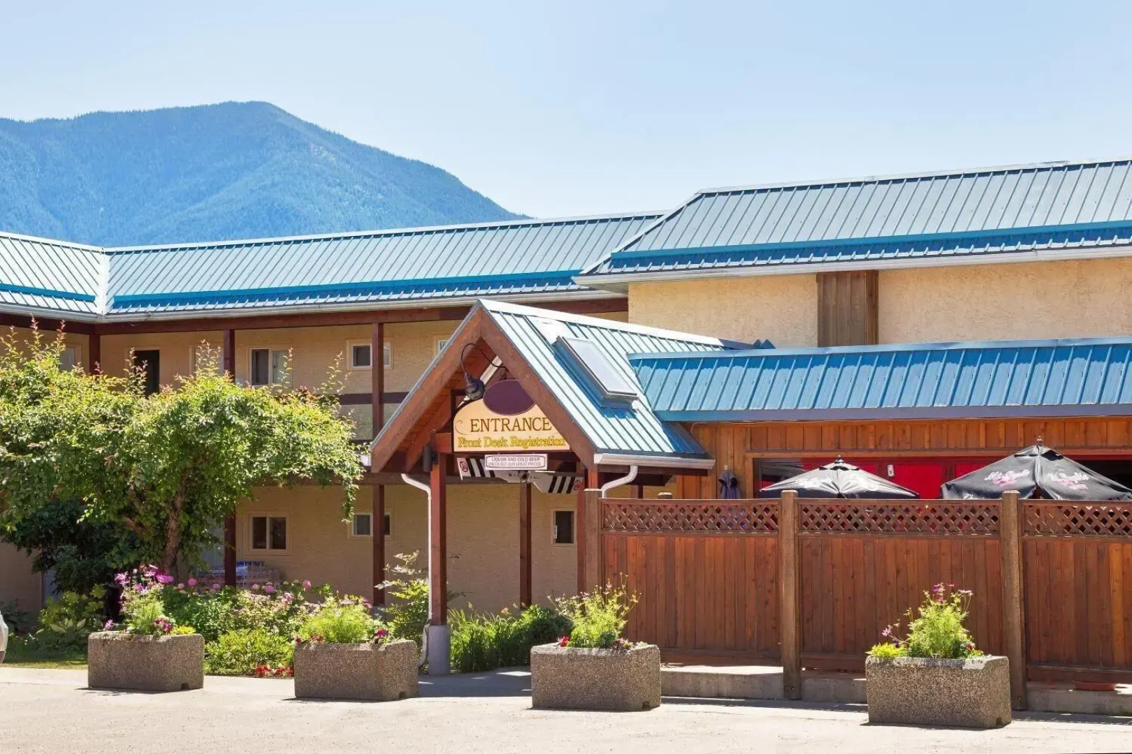 The Lodge at Arrow Lakes