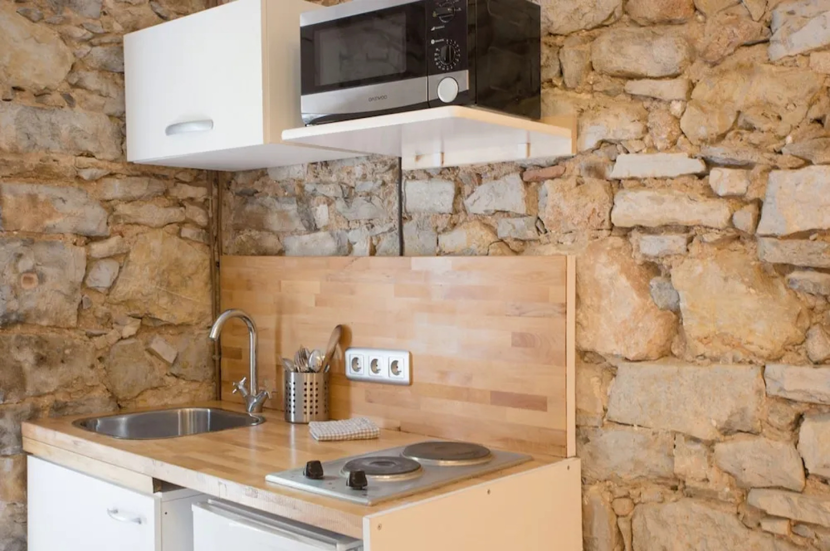 GregBnb - Mur en pierre - Terrasse + parking privé