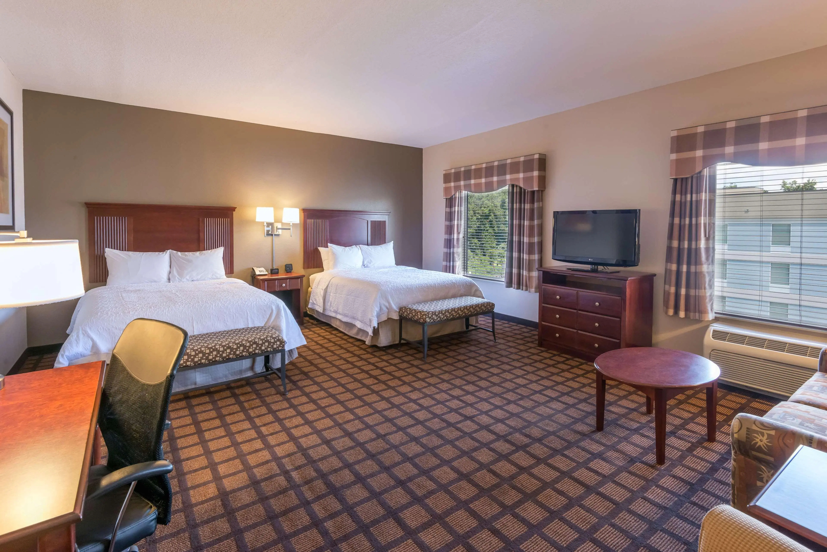 Отель Hampton Inn & Suites Lake City