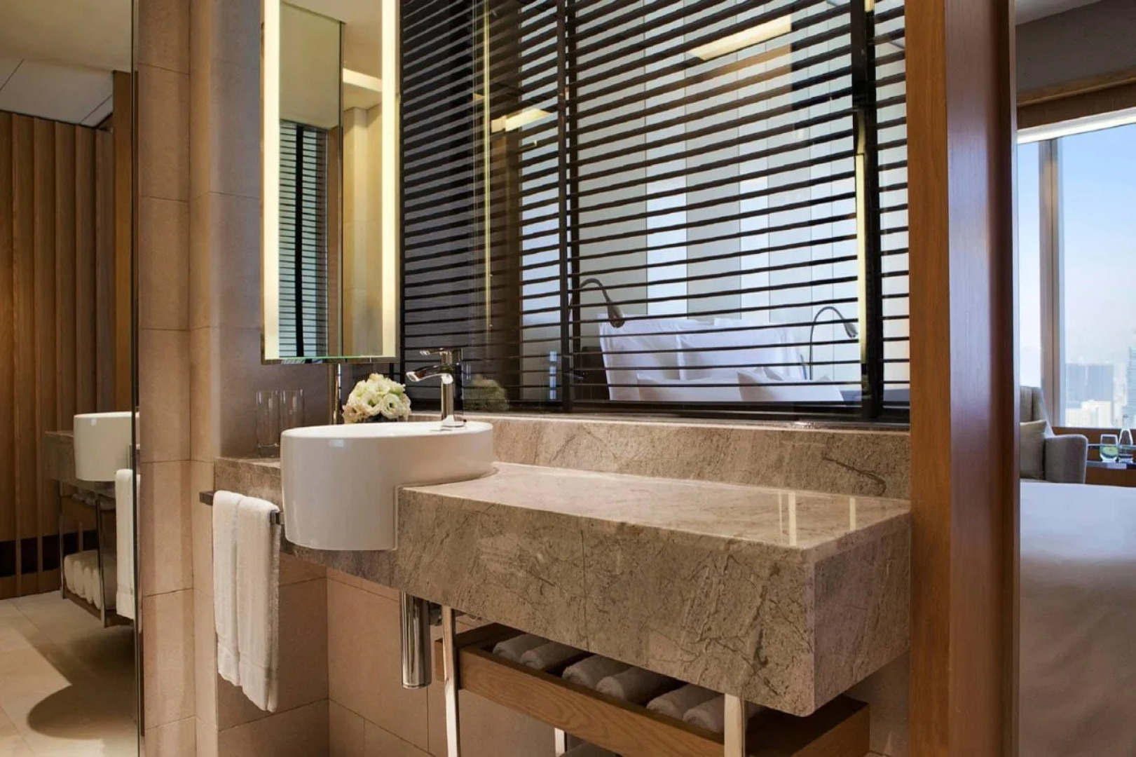 Renaissance Hong Kong Harbour View Hotel