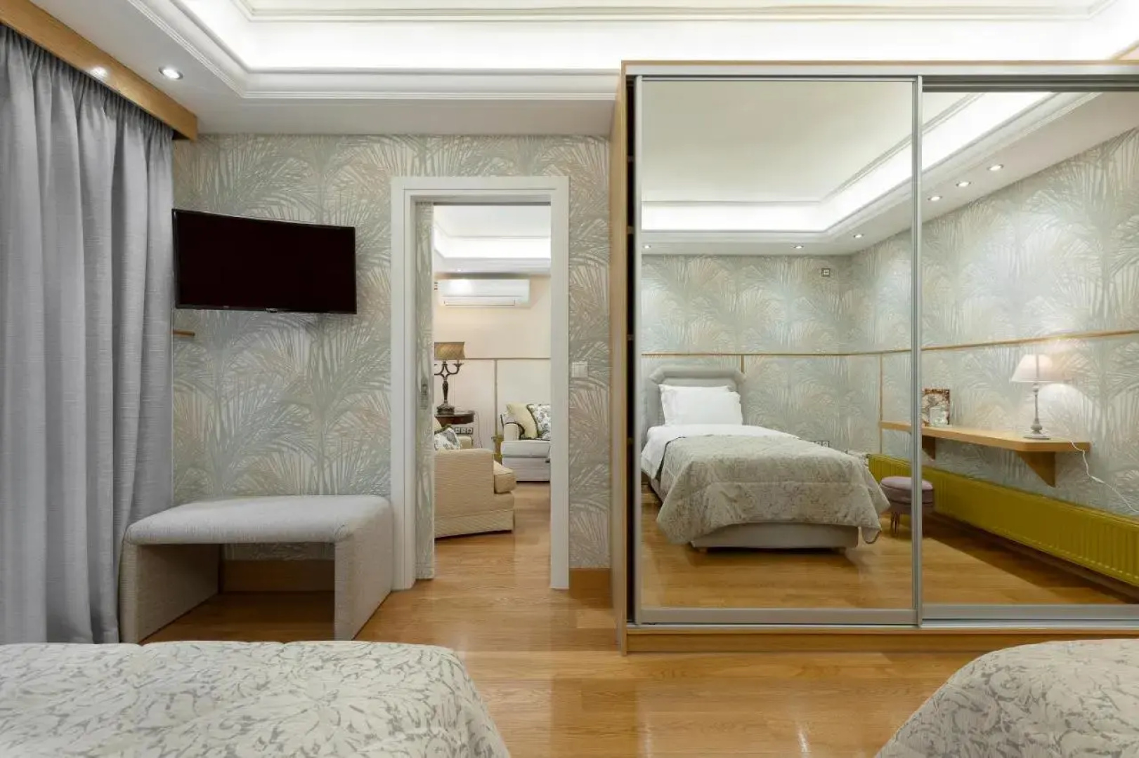 Vouliagmeni's Elegance by Acropolis Suites