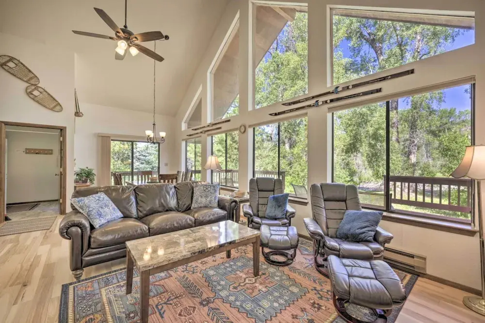 'the River Home' Cabin w/ Yard: Near Wolf Creek!