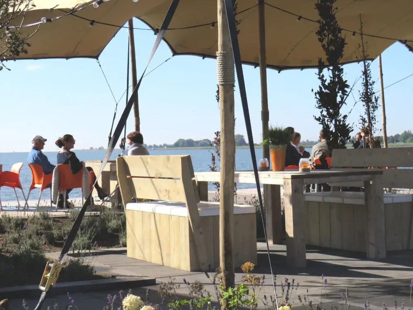 Modern Chalet on the Water of the Markermeer