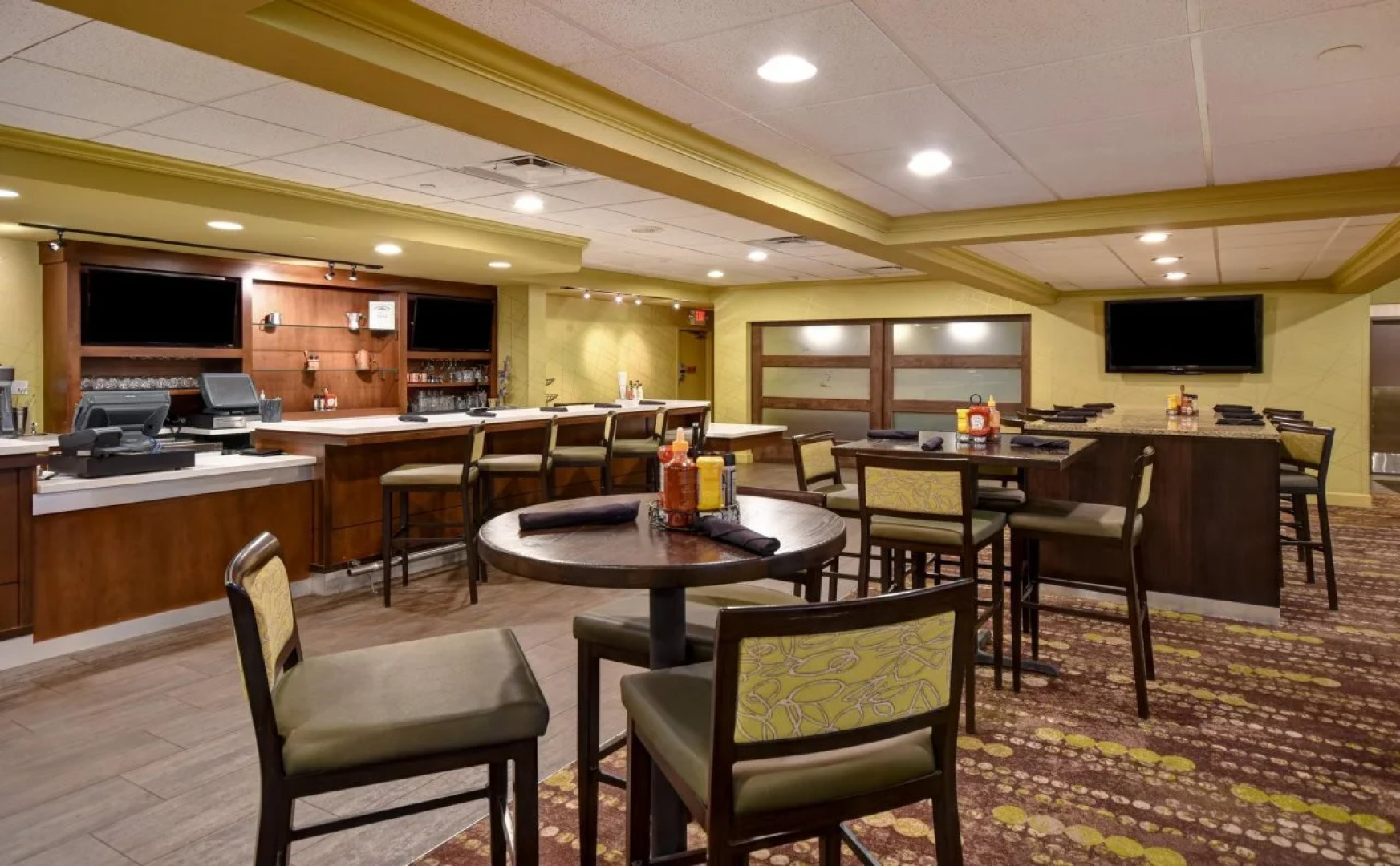 Holiday Inn Cincinnati-Riverfront by IHG
