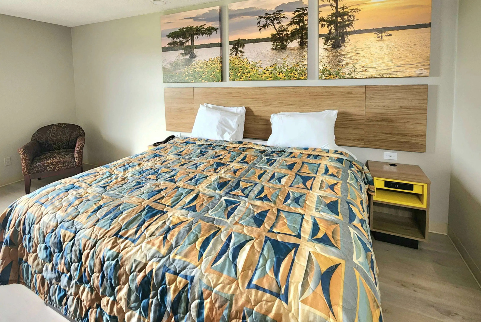 Days Inn by Wyndham Lafayette Scott