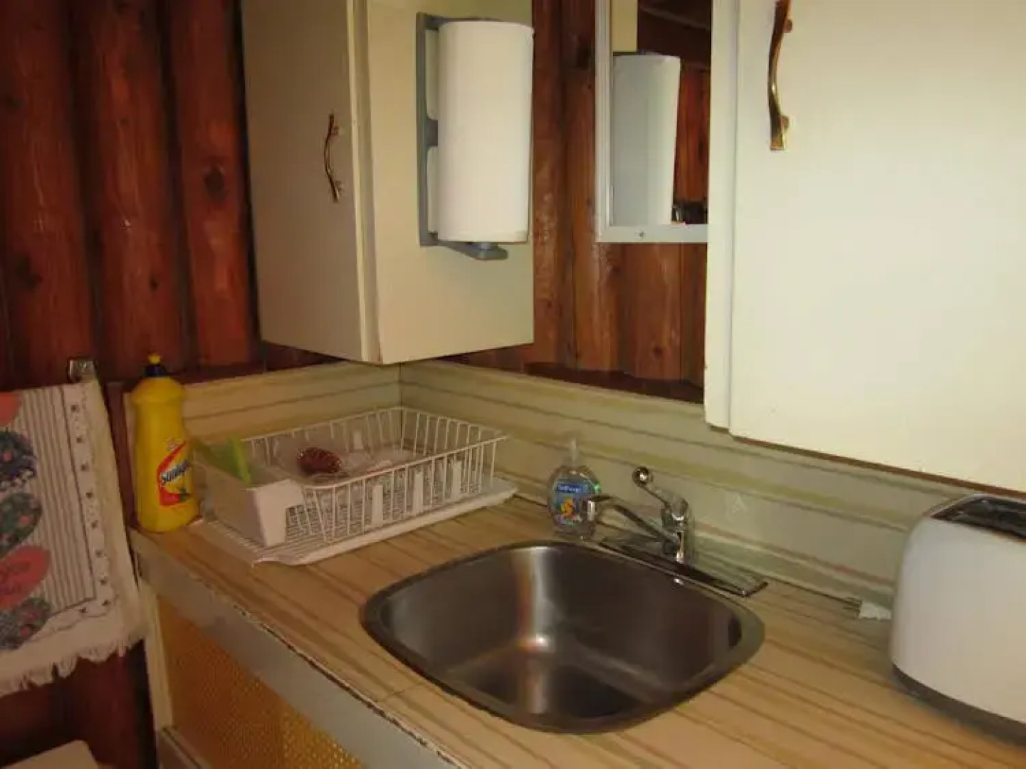 Seawood Bed & Breakfast & Cabins