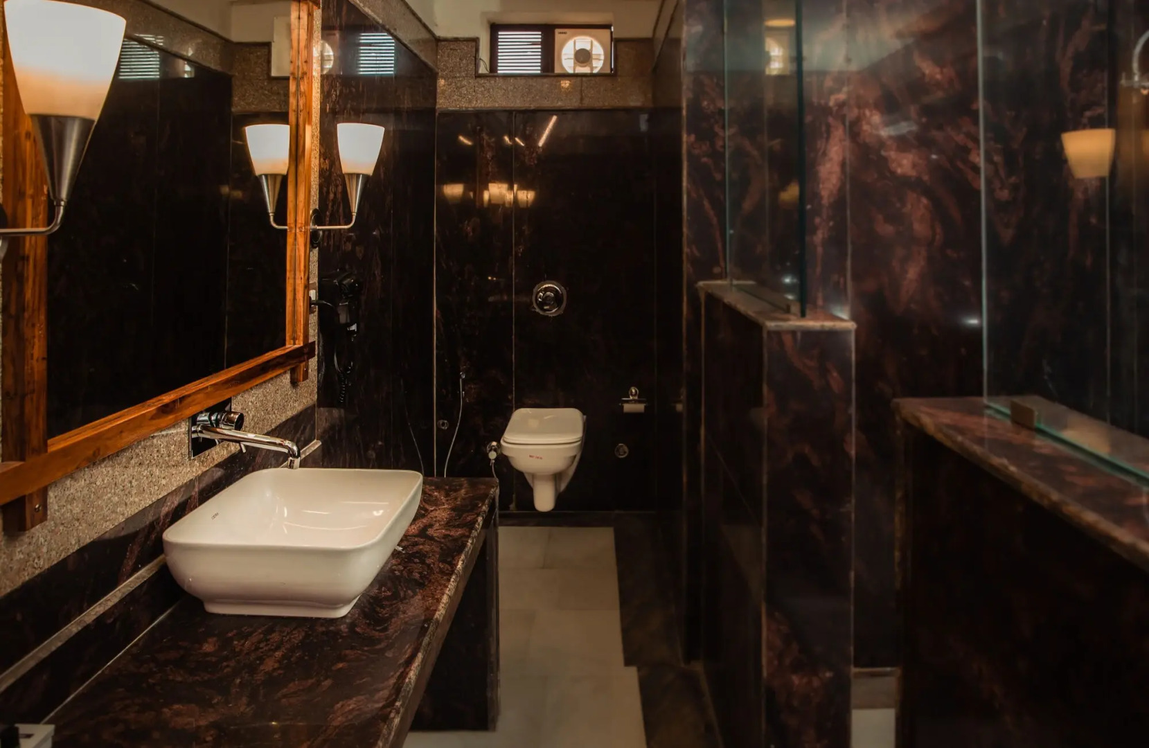 Vista Rooms at Patwa Haveli Road