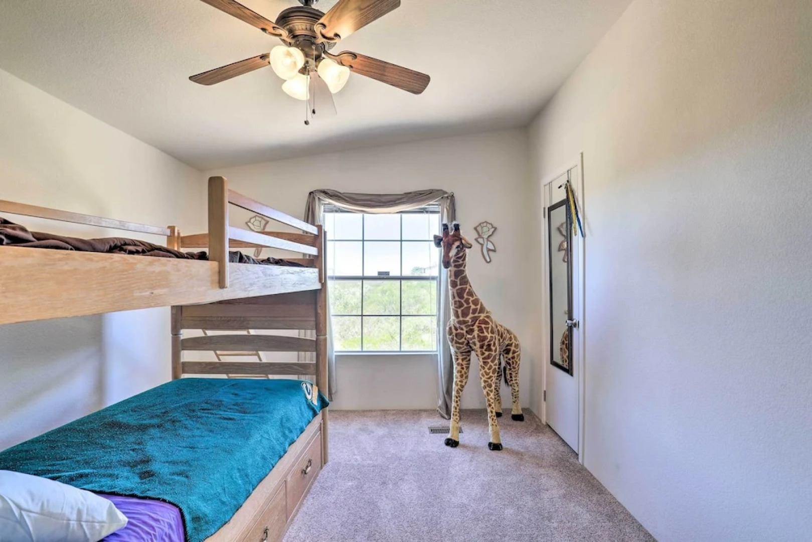 Quiet Tombstone Retreat ~ 3 Mi to Historic Dtwn!