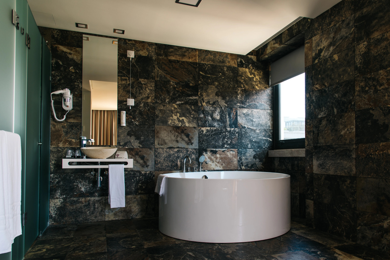 America Diamonds Hotel