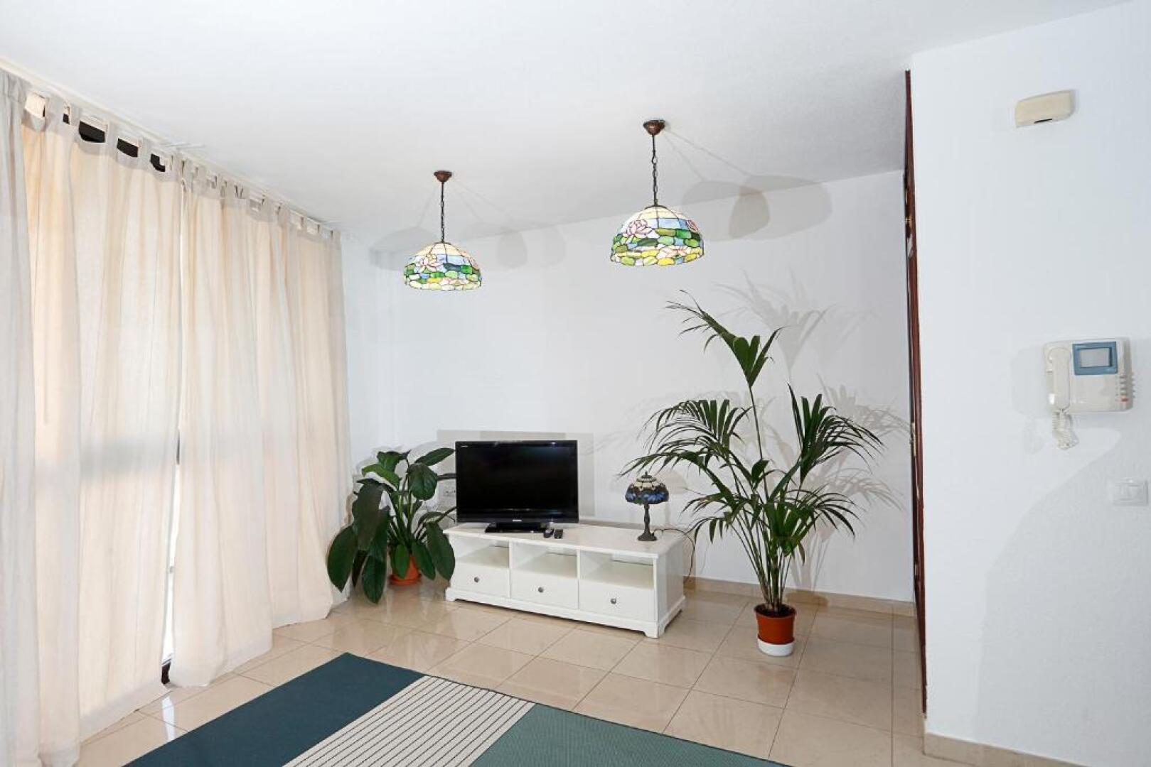 Apartamento Frente Al Puerto de Candelaria a 20 Metros de la Playa.