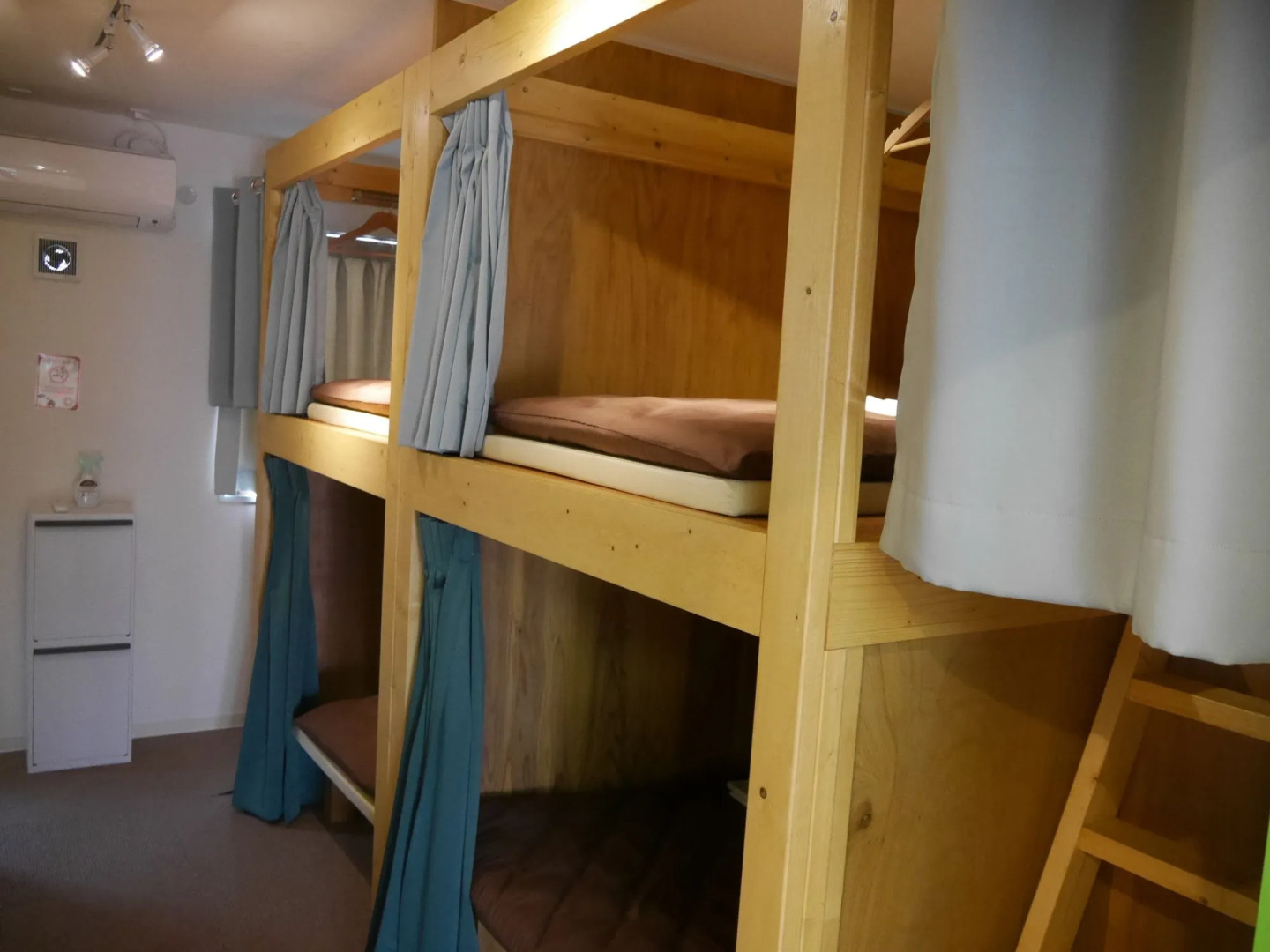 J-Hoppers Osaka Universal - Hostel