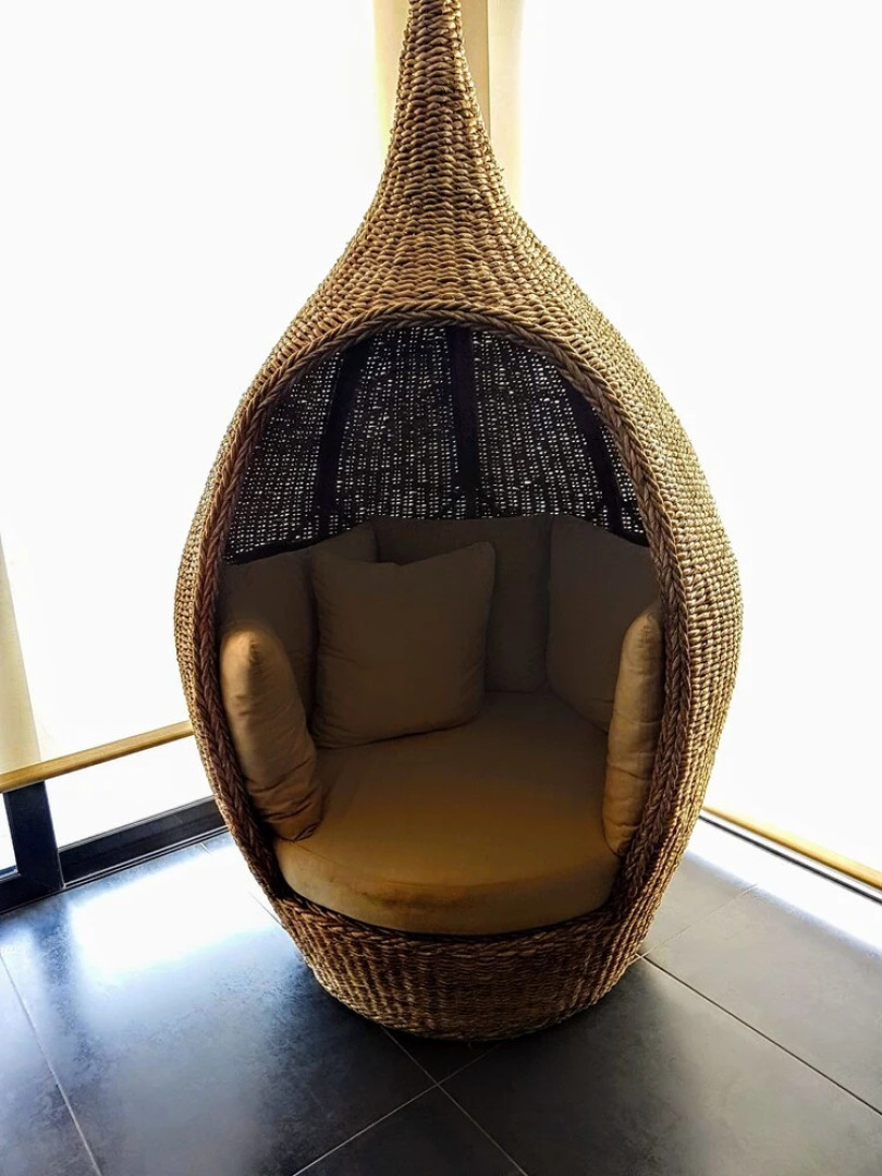 Luxurious apartment by the sea and the airport