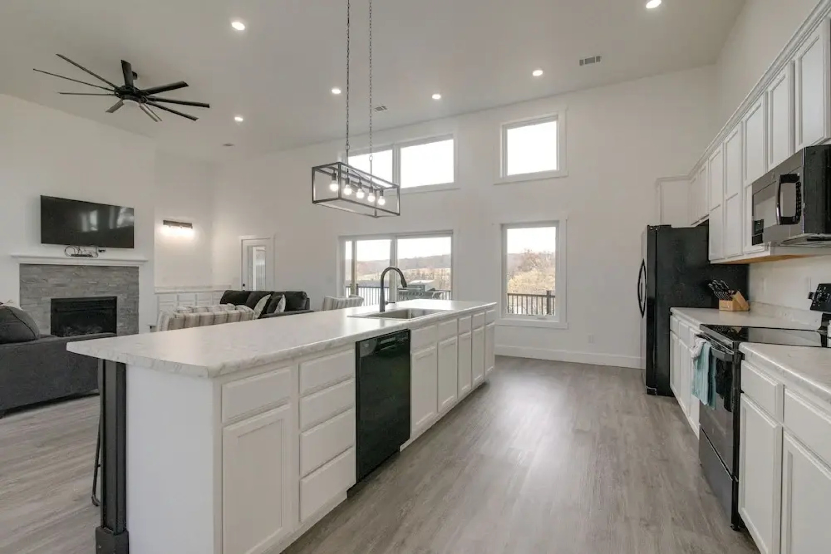 Bright Cotter Vacation Rental w/ White River Views