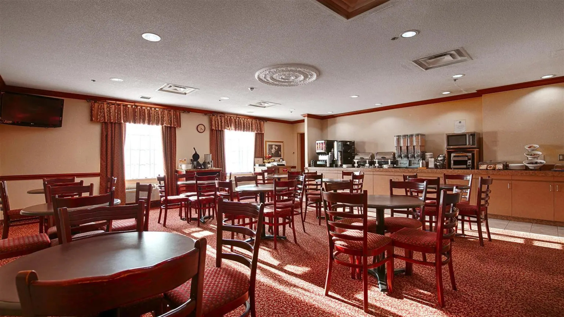 Best Western Plus Executive Inn