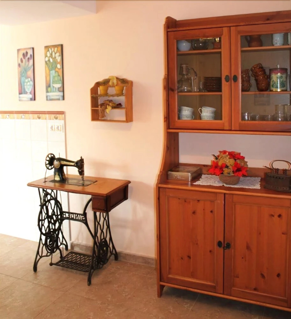 Burgos 102022 5 Bedroom Holiday home By Mo Rentals