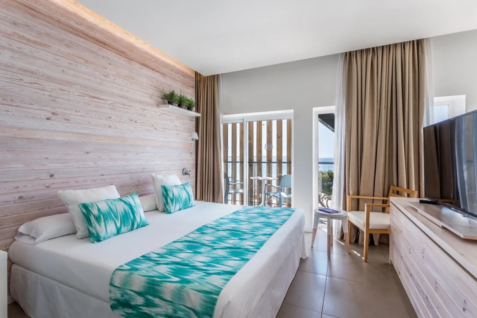 FERGUS Style Palmanova - Adults Only