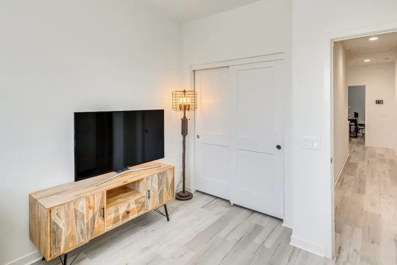 Quiet Simi Valley Home w/ Patio & Pool Access!